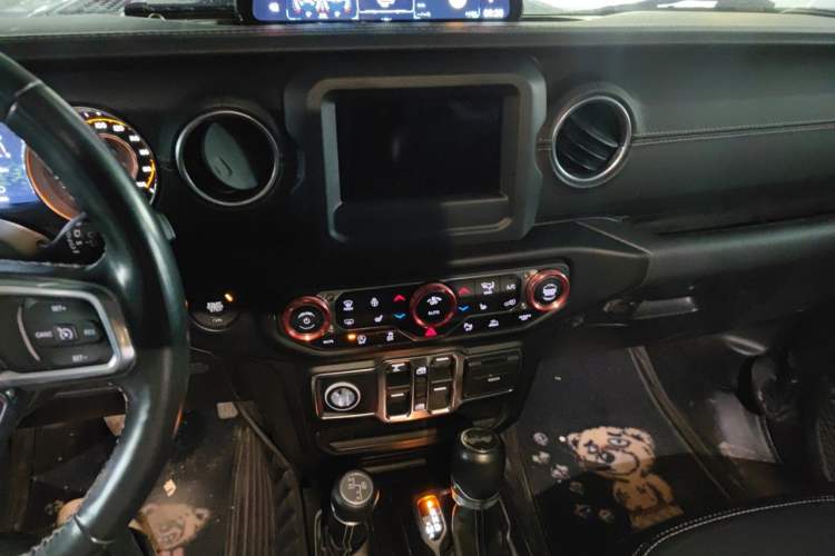 Used Jeep Wrangler  Audio And AC Panel