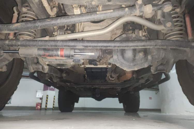 Used Jeep Wrangler 2019 2.0T Sahara Four-Door Version China VI Emission Standard Chassis Front
