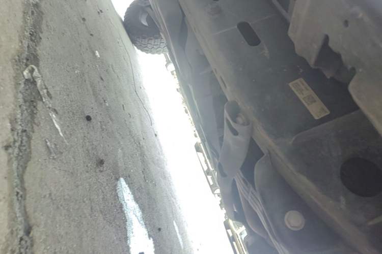 Used Jeep Wrangler 2019 2.0T Rubicon Four-Door Version China V Emission Standard Chassis Front Right
