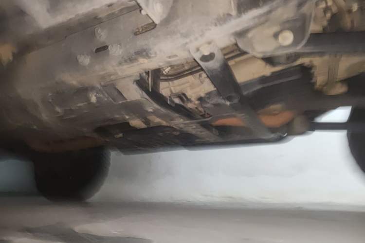 Used Jeep Wrangler 2019 2.0T Sahara Four-Door Version China VI Emission Standard Chassis Front Right