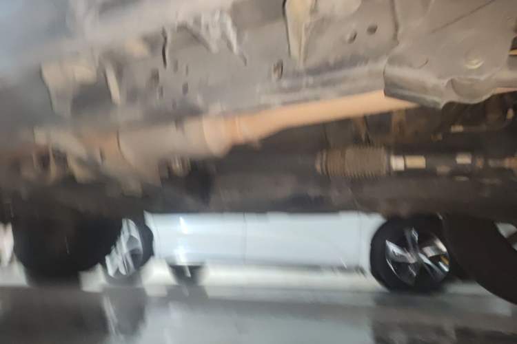 Used Jeep Wrangler 2019 2.0T Sahara Four-Door Version China VI Emission Standard Chassis Rear Left