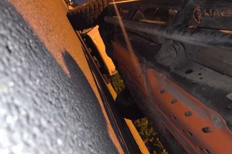 Used Jeep Wrangler 2019 2.0T Rubicon Four-Door Version China VI Emission Standard Chassis Rear Left