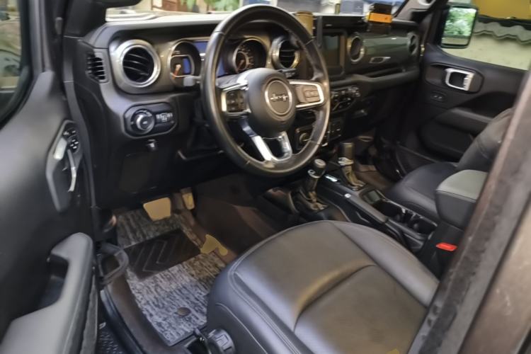 Used Jeep Wrangler 2019 2.0T automatic four-door hardtop parallel imported vehicle Driver Seat