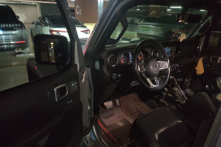 Used Jeep Wrangler 2019 2.0T Sahara 4-Door Version China V Standard Driver Seat