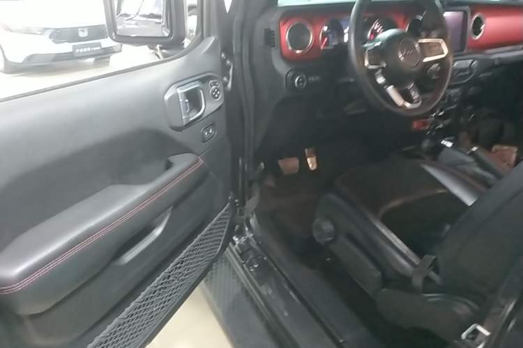 Used Jeep Wrangler 2019 2.0T Rubicon Four-Door Version China VI Emission Standard Driver Seat