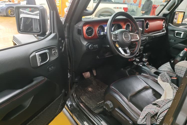 Used Jeep Wrangler 2019 2.0T Rubicon Four-Door Version China VI Emission Standard Driver Seat