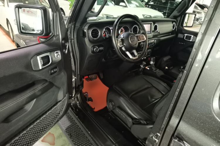 Used Jeep Wrangler 2019 2.0T Sahara 4-Door Version China V Standard Driver Seat