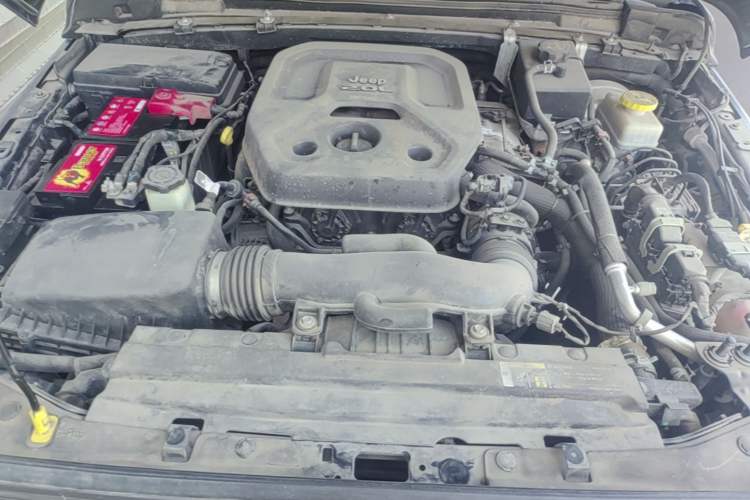 Used Jeep Wrangler 2019 2.0T Rubicon Four-Door Version China V Emission Standard Engine Bay