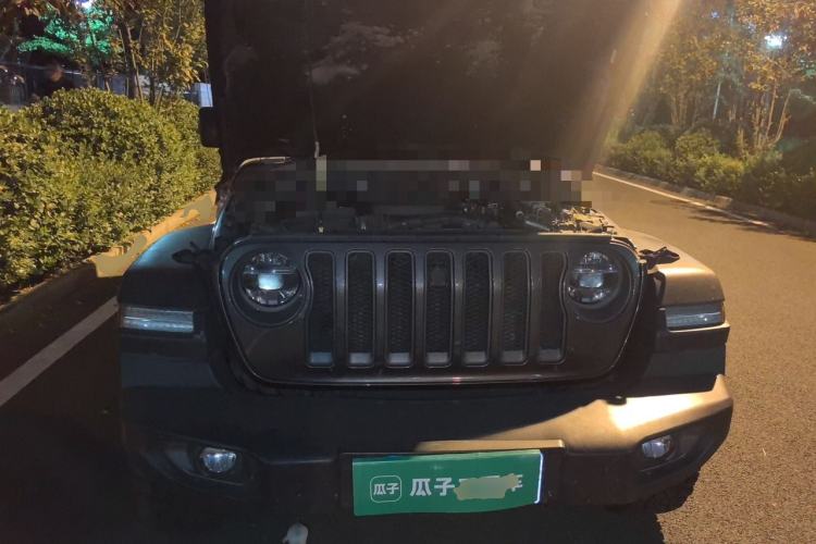 Used Jeep Wrangler 2019 2.0T Rubicon Four-Door Version China VI Emission Standard Engine Bay