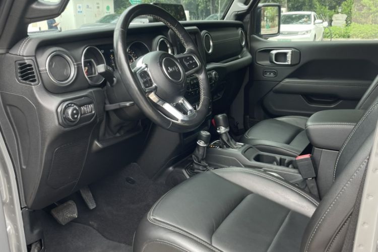 Used Jeep Wrangler 2019 2.0T Sahara Four-Door Version China VI Emission Standard Exterior 1