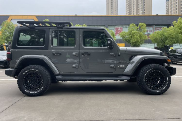 Used Jeep Wrangler 2019 2.0T Sahara Four-Door Version China VI Emission Standard Exterior 2