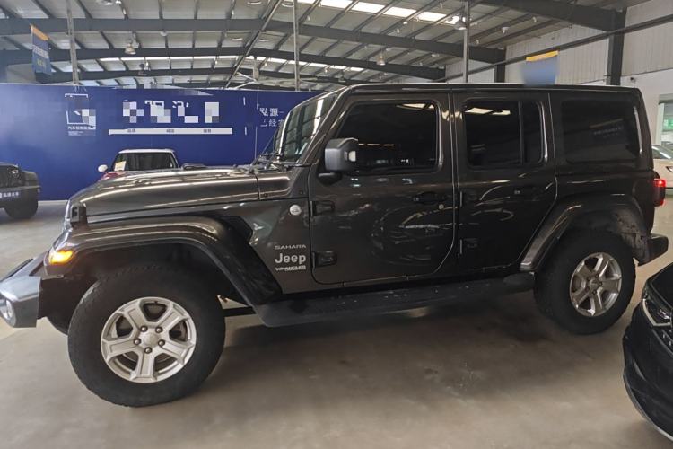 Used Jeep Wrangler 2019 2.0T Sahara Four-Door Brilliant Top Version China VI Emission Standard Exterior 3