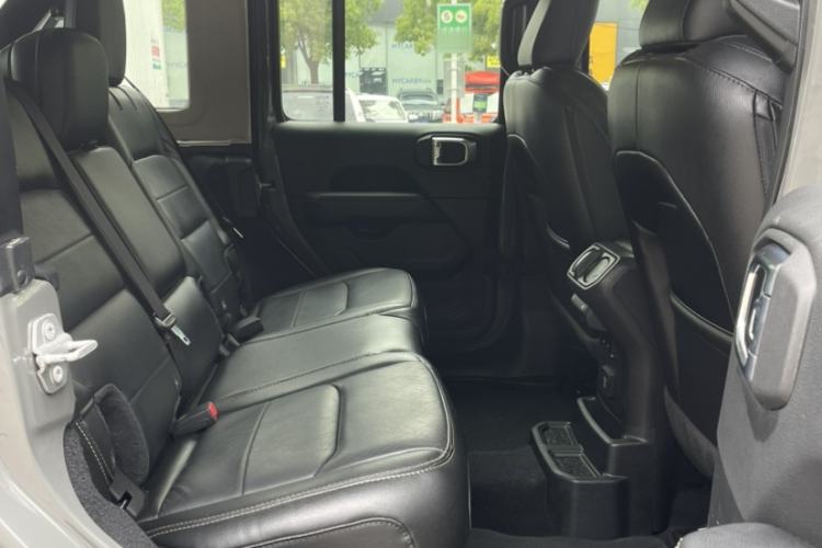 Used Jeep Wrangler 2019 2.0T Sahara Four-Door Version China VI Emission Standard Exterior 3