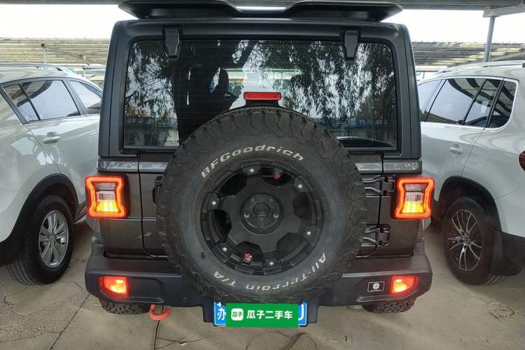Used Jeep Wrangler 2019 2.0T Sahara Four-Door Version China VI Emission Standard Exterior 4