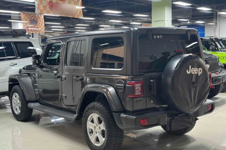 Used Jeep Wrangler 2019 2.0T Sahara Four-Door Version China VI Emission Standard Exterior 4