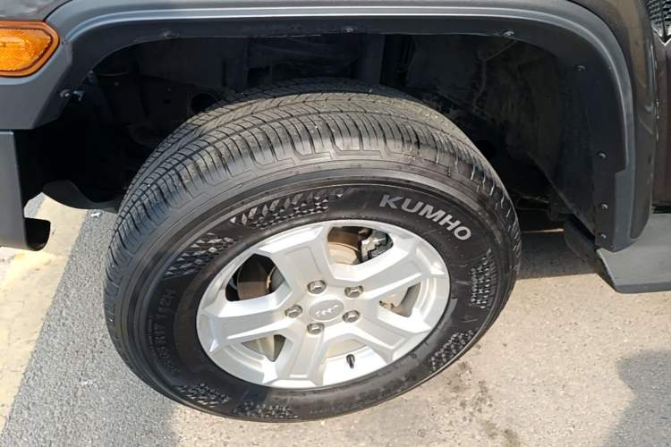 Used Jeep Wrangler 2019 2.0T Sahara Four-Door Version China VI Emission Standard Exterior 4