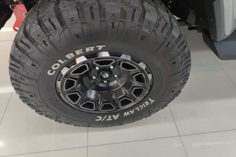 Used Jeep Wrangler 2019 2.0T Sahara Four-Door Version China VI Emission Standard Exterior 4