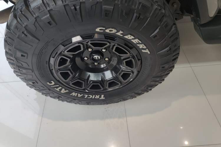 Used Jeep Wrangler 2019 2.0T Sahara Four-Door Version China VI Emission Standard Exterior 5