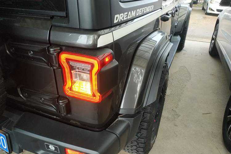 Used Jeep Wrangler 2019 2.0T Sahara Four-Door Version China VI Emission Standard Exterior 6