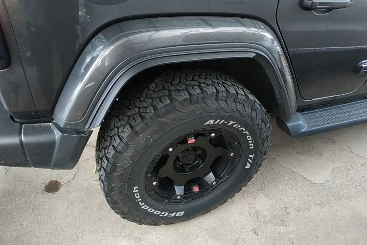 Used Jeep Wrangler 2019 2.0T Sahara Four-Door Version China VI Emission Standard Exterior 8