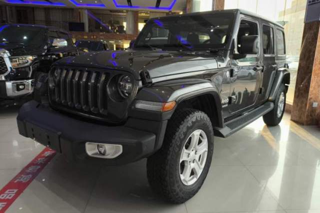 Used Jeep Wrangler 2019 2.0T Sahara Four-Door Version China VI Emission Standard