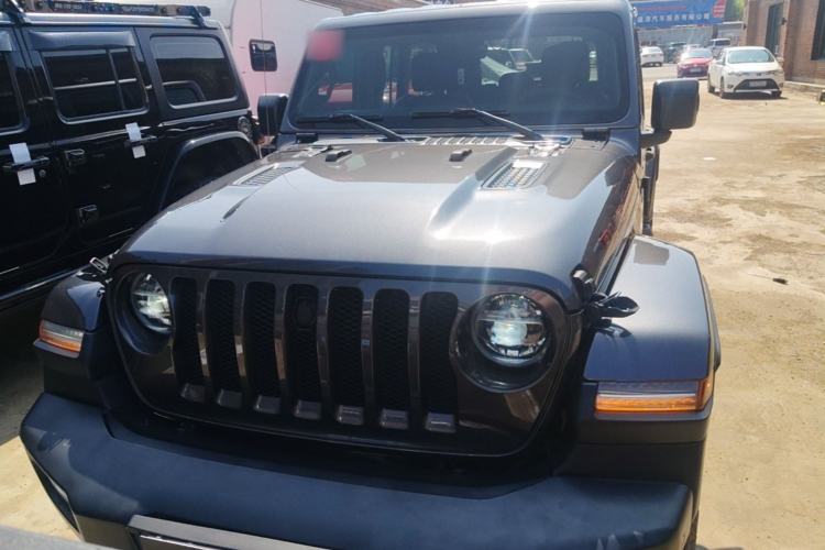 Used Jeep Wrangler 2019 2.0T Sahara Four-Door Version China VI Emission Standard Front