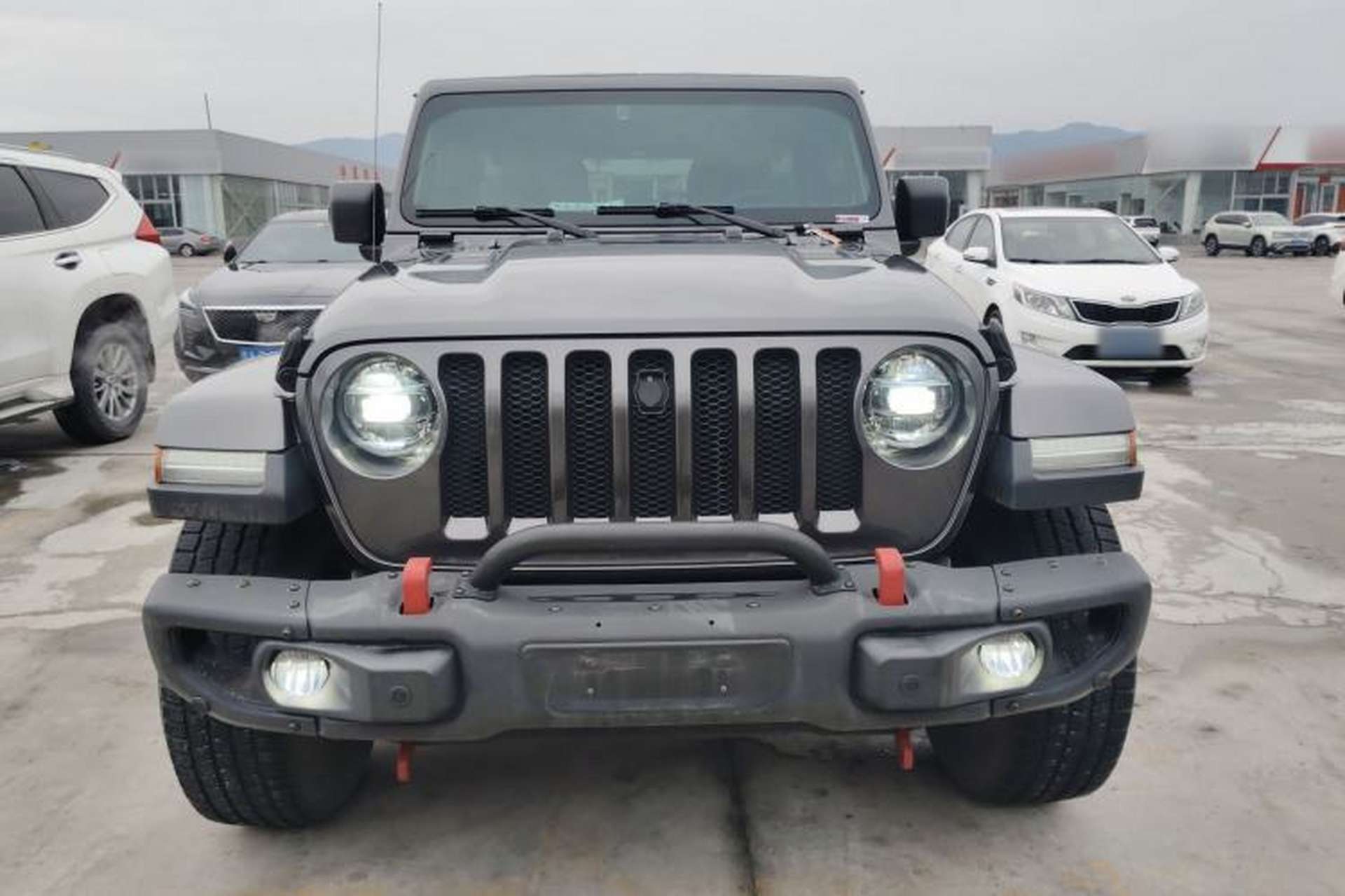 Used Jeep Wrangler 2019 2.0T Sahara Four-Door Version China VI Emission Standard Front