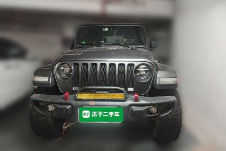 Used Jeep Wrangler 2019 2.0T Sahara Four-Door Version China VI Emission Standard Front