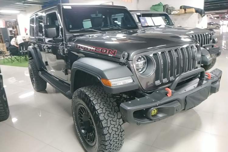 Used Jeep Wrangler 2019 2.0T Rubicon Four-Door Version China VI Emission Standard Front Right 45 Deg