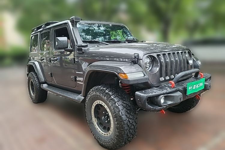 Used Jeep Wrangler 2019 2.0T Sahara Four-Door Version China VI Emission Standard Front Right 45 Deg