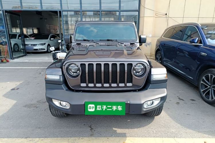 Used Jeep Wrangler 2019 2.0T Sahara Four-Door Version China VI Emission Standard Front