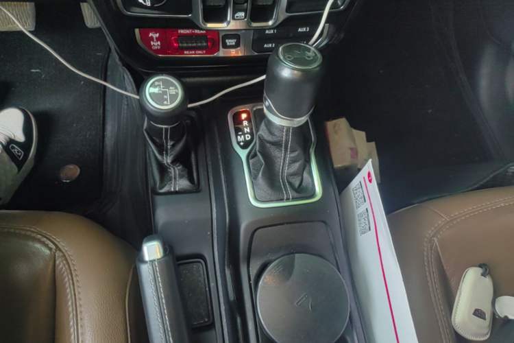 Used Jeep Wrangler 2019 2.0T Rubicon Four-Door Version China V Emission Standard Gear Lever
