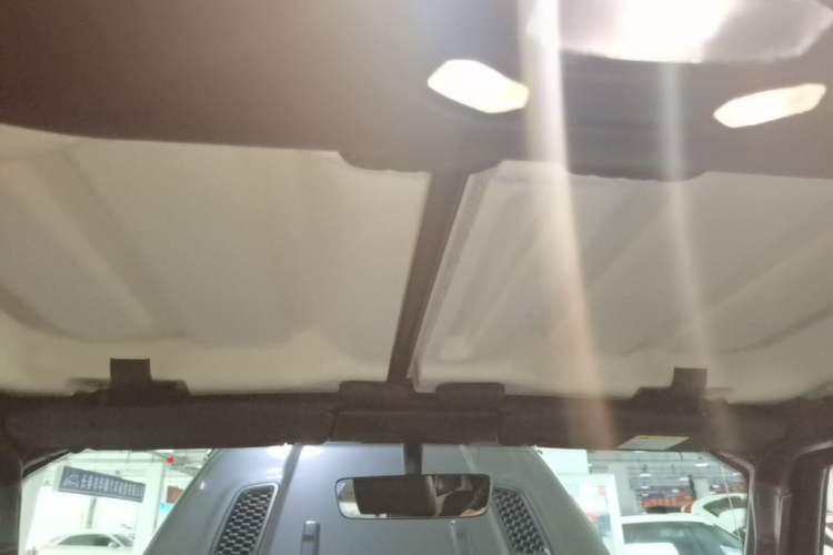 Used Jeep Wrangler 2019 2.0T Sahara 4-Door Version China V Standard Headliner