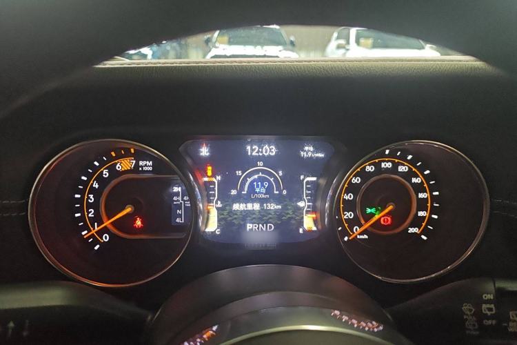 Used Jeep Wrangler 2019 2.0T Sahara Four-Door Brilliant Top Version China VI Emission Standard Instrument Cluster