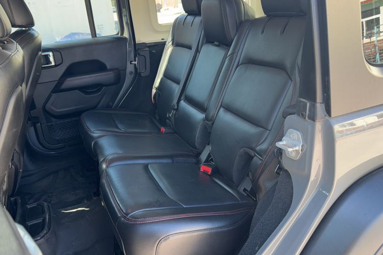 Used Jeep Wrangler 2019 2.0T Rubicon Four-Door Version China VI Emission Standard Interior 1