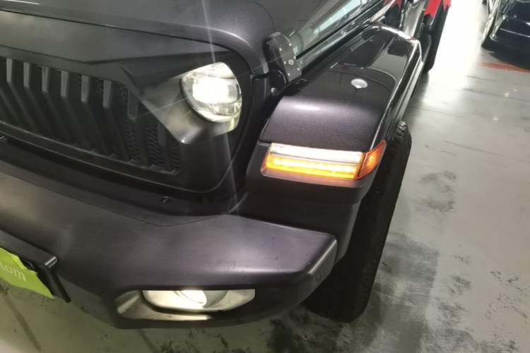 Used Jeep Wrangler 2019 2.0T Sahara 4-Door Version China V Standard Left Front Headlight
