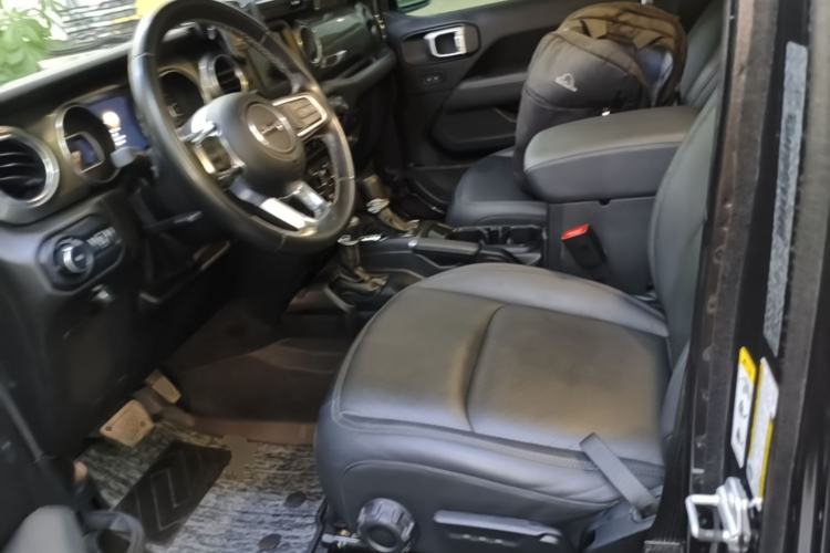 Used Jeep Wrangler 2019 2.0T automatic four-door hardtop parallel imported vehicle Left Front Seat