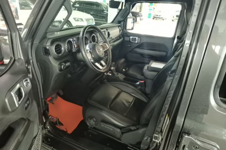 Used Jeep Wrangler 2019 2.0T Sahara 4-Door Version China V Standard Left Front Seat