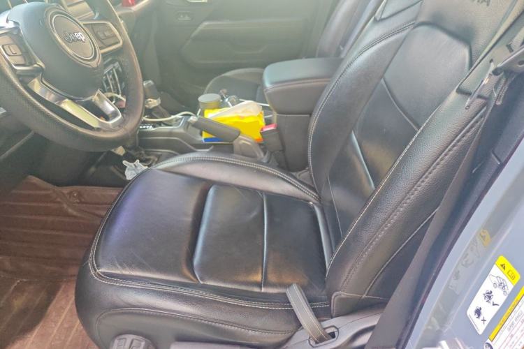 Used Jeep Wrangler 2019 2.0T Sahara 4-Door Version China V Standard Left Front Seat