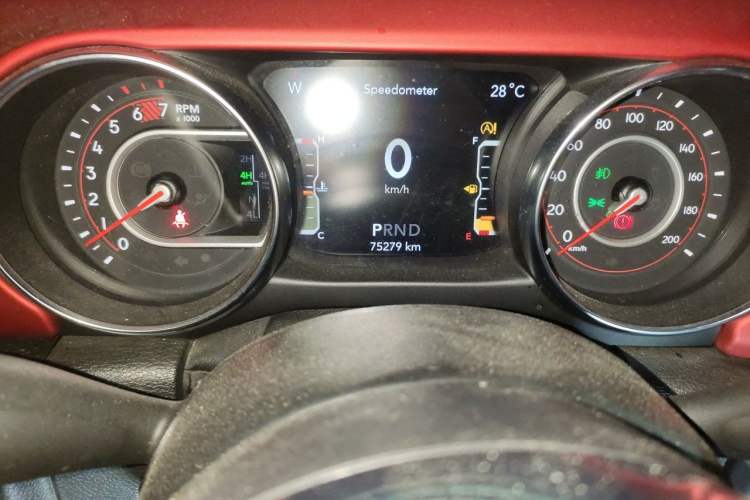 Used Jeep Wrangler 2019 2.0T Rubicon Four-Door Version China VI Emission Standard Odometer Close Up