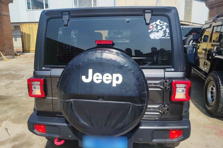 Used Jeep Wrangler 2019 2.0T Sahara Four-Door Version China VI Emission Standard Rear