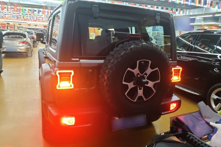 Used Jeep Wrangler 2019 2.0T Rubicon Four-Door Version China VI Emission Standard Rear
