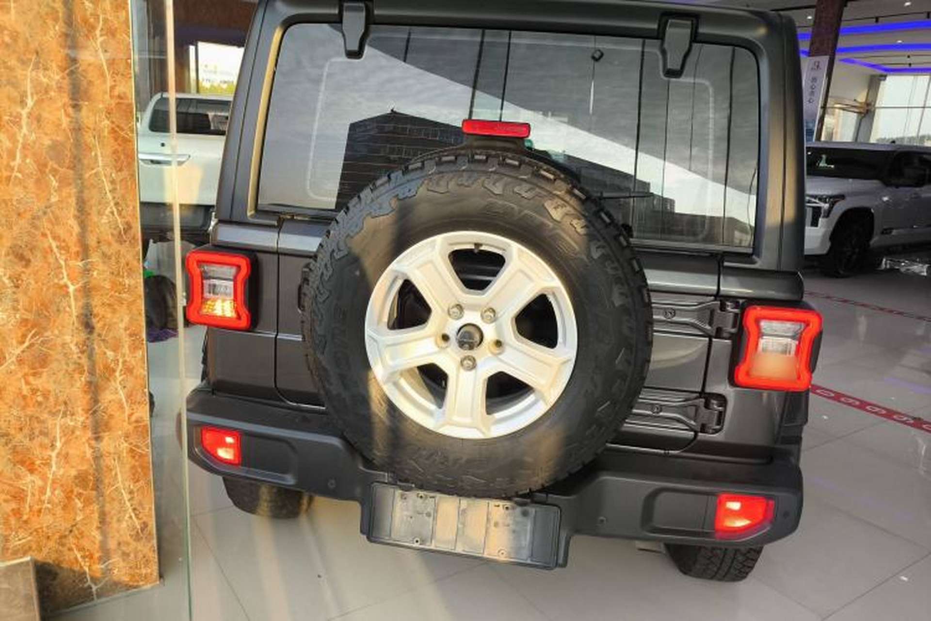 Used Jeep Wrangler 2019 2.0T Sahara Four-Door Version China VI Emission Standard Rear