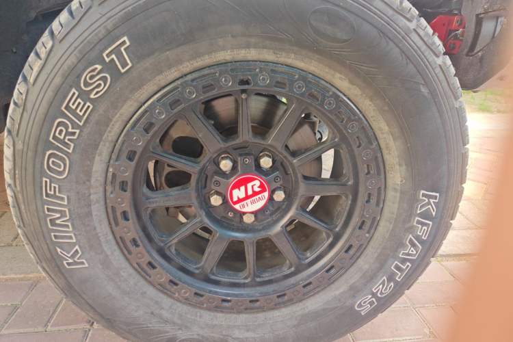 Used Jeep Wrangler 2019 2.0T Sahara 4-Door Version China V Standard Right Front Wheel Hub