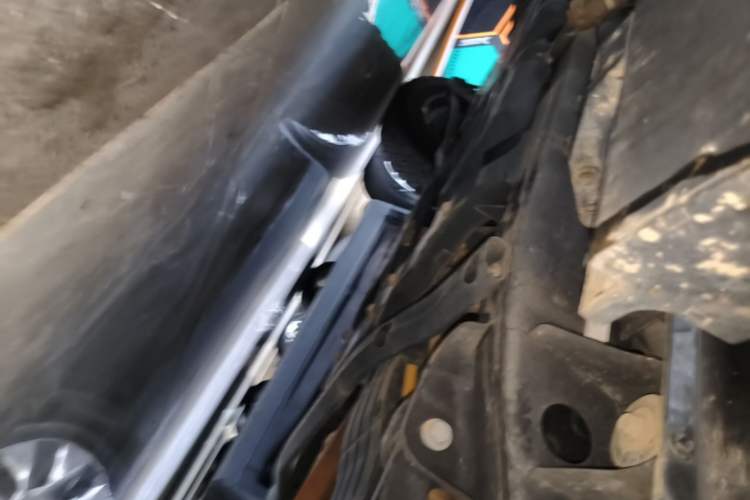 Used Jeep Wrangler 2019 2.0T automatic four-door hardtop parallel imported vehicle Right Side Sill
