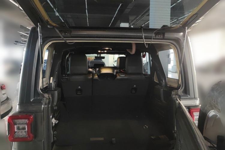Used Jeep Wrangler  Trunk