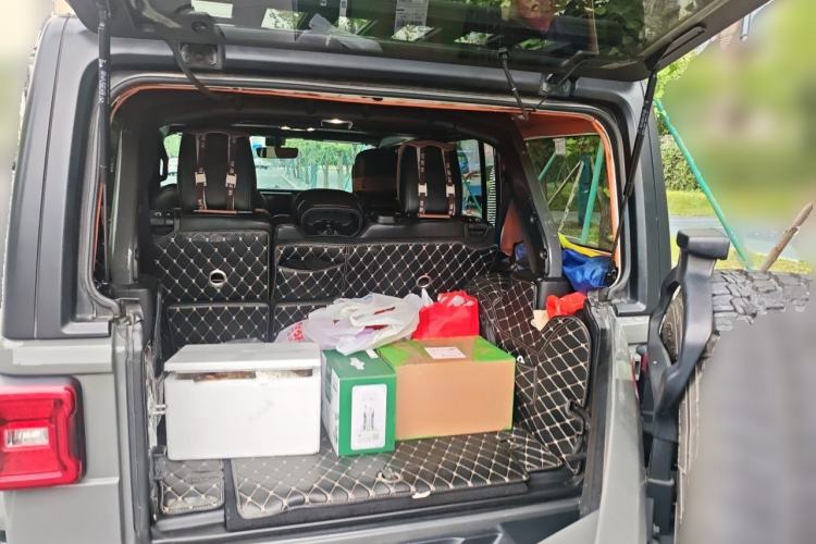 Used Jeep Wrangler  Trunk