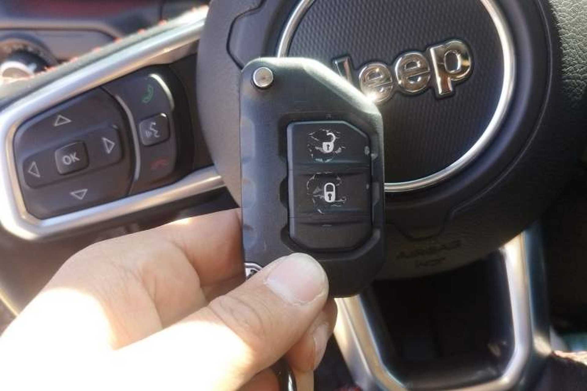 Used Jeep Wrangler 2019 2.0T Rubicon Two-Door Version China VI Emission Standard Vehicle Key