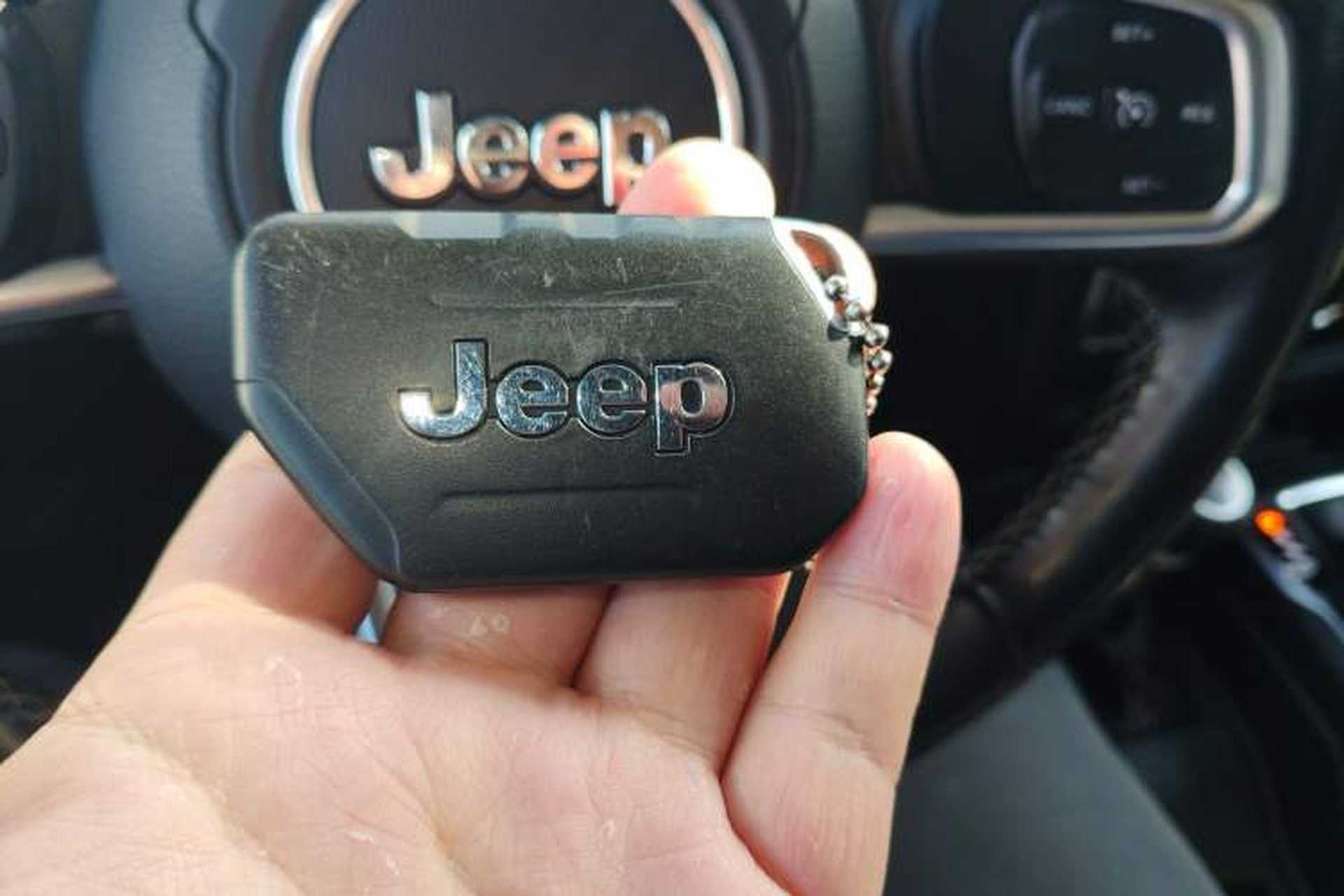 Used Jeep Wrangler 2019 2.0T Sahara 4-Door Version China V Standard Vehicle Key