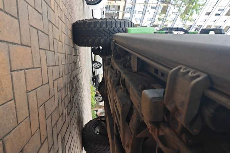 Used Jeep Wrangler 2019 2.0T Rubicon Four-Door Version China VI Emission Standard Chassis Front Right